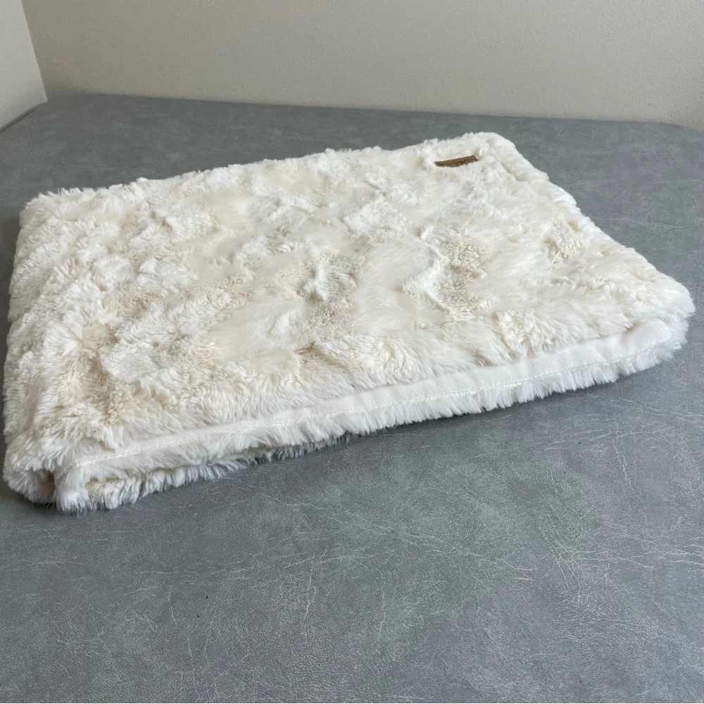 Koolaburra by UGG Ivory Faux Fur Plush Table Runner
